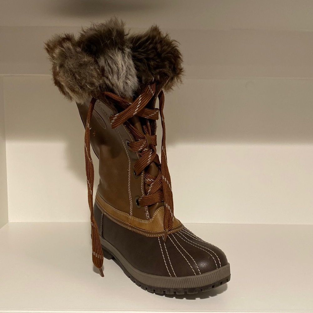 London Fog Snow Boots. Faux Fur Winter Boots